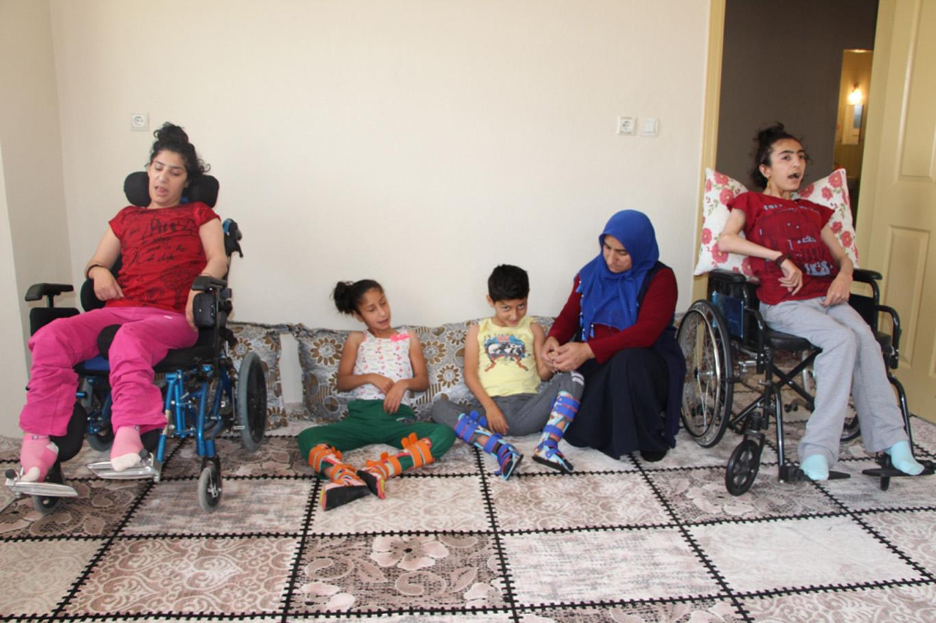 Silopi’de 4 çocuğu engelli olan aile yardım bekliyor